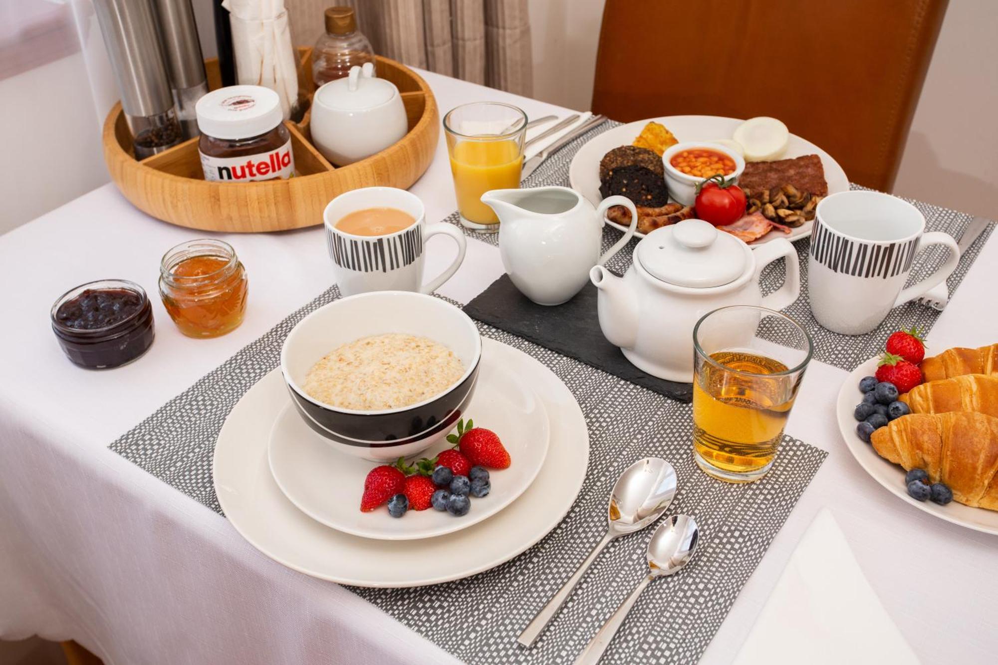 Beechwood Lodge Guesthouse Alness Dış mekan fotoğraf