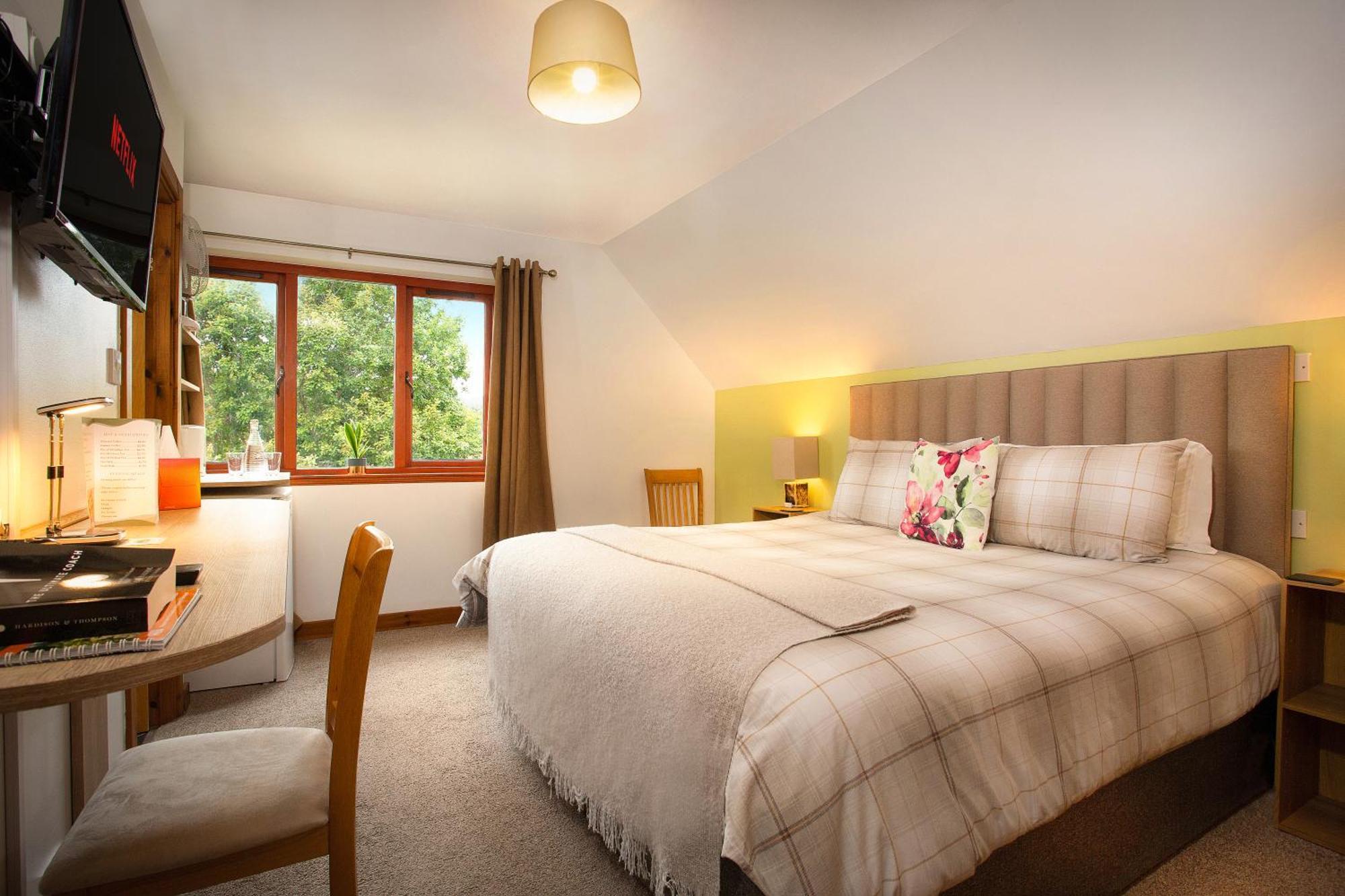 Beechwood Lodge Guesthouse Alness Dış mekan fotoğraf