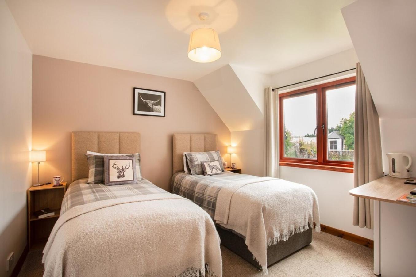 Beechwood Lodge Guesthouse Alness Dış mekan fotoğraf